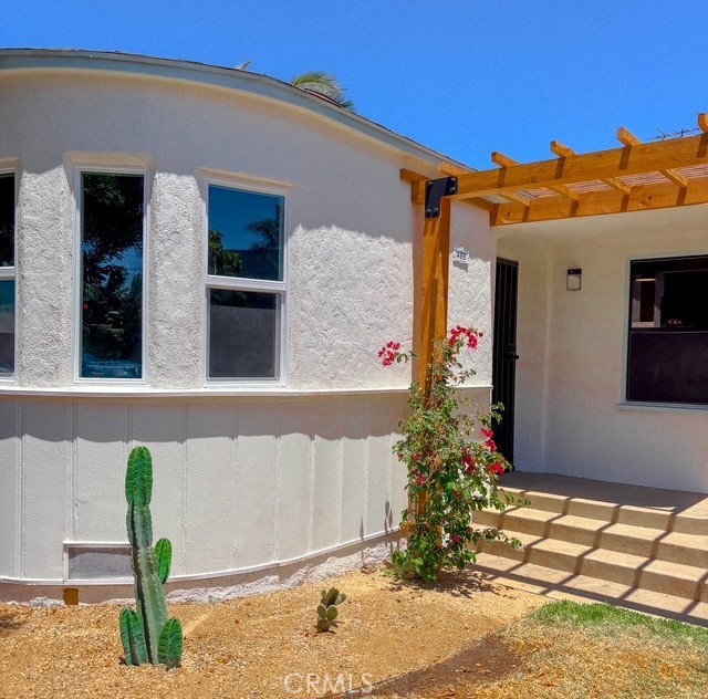 489 W Hill Street, Long Beach CA: https://media.crmls.org/medias/1892b037-be65-4b2d-8714-5745ee4e1de0.jpg