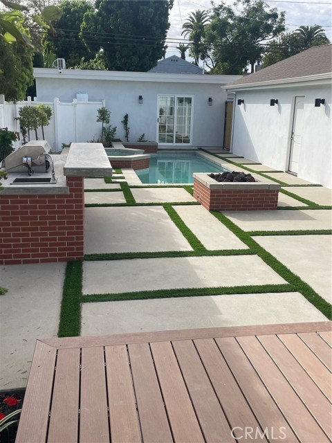 Image 2 of 66 For 4001 Pine  