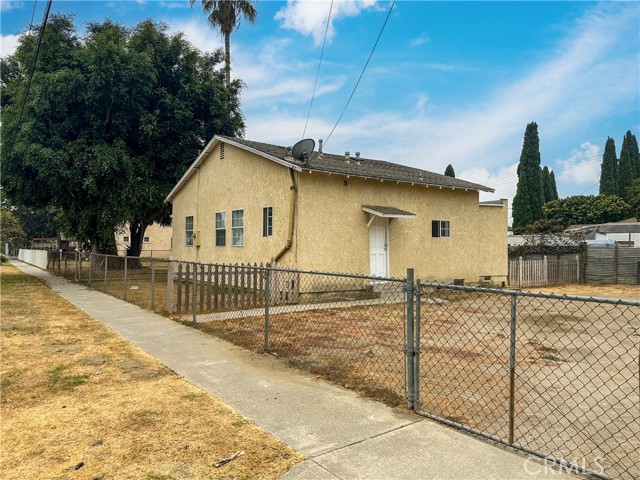 Detail Gallery Image 4 of 23 For 3609 W Camille St, Santa Ana,  CA 92704 - 6 Beds | 3 Baths