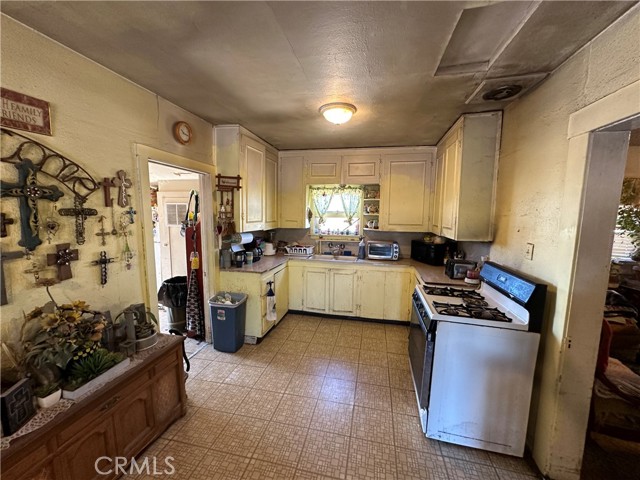 Detail Gallery Image 9 of 17 For 22472 6th St, Dos Palos,  CA 93665 - 3 Beds | 1/1 Baths