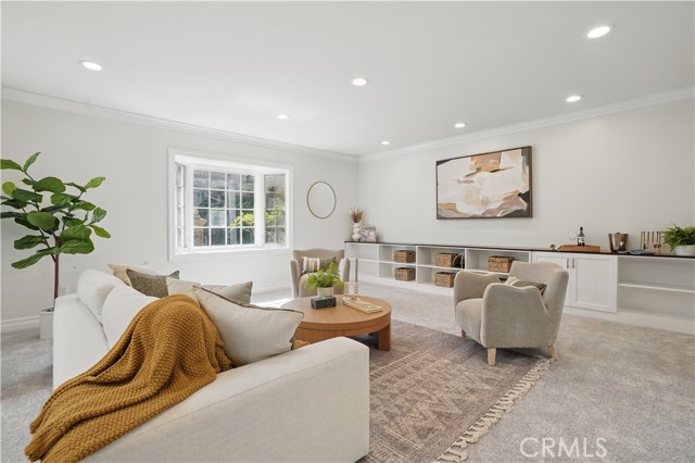 13811 Palace Way, Tustin CA: https://media.crmls.org/medias/1893b7f8-8063-4870-83ec-d7539c44060f.jpg