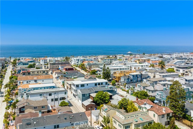 432 5th Street, Manhattan Beach, California 90266, 5 Bedrooms Bedrooms, ,2 BathroomsBathrooms,Residential,Sold,5th,SB22096692