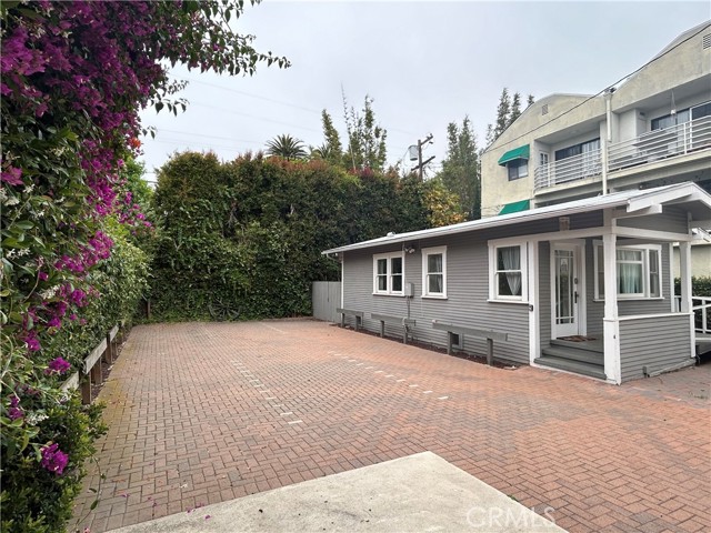 Image 11 of 15 For 335 Redondo Avenue