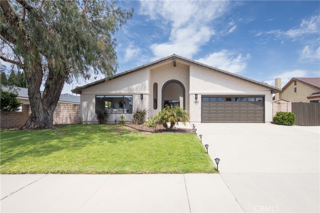 1309 Sapphire Drive, Santa Maria, CA 93454