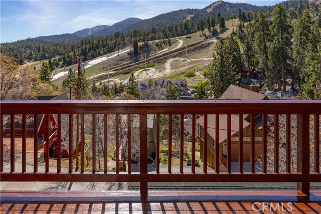 Detail Gallery Image 4 of 50 For 1362 Balsam Dr, Big Bear Lake,  CA 92315 - 4 Beds | 3 Baths