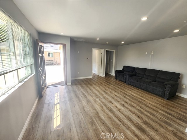 Detail Gallery Image 4 of 33 For 7252 Farmdale Ave, North Hollywood,  CA 91605 - 2 Beds | 1 Baths