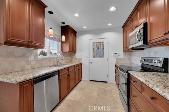 Detail Gallery Image 20 of 46 For 28057 Saint Marys, Menifee,  CA 92586 - 2 Beds | 2 Baths