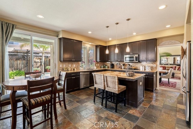 Detail Gallery Image 9 of 48 For 1945 Fieldstone, Paso Robles,  CA 93446 - 4 Beds | 3 Baths