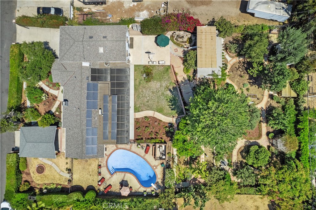 https://media.crmls.org/medias/1896a5d8-62a7-4117-b8bb-7a87b4015833.jpg?preset=X-Large