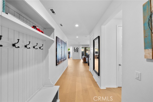 11298 Finders Court, Corona CA: https://media.crmls.org/medias/18972629-adbe-4dc5-ae60-d3dee541a01e.jpg