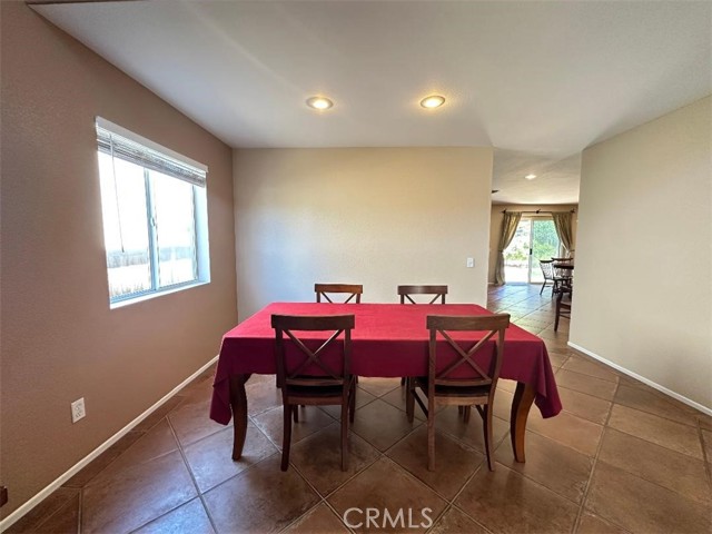 33667 Abbey Road, Temecula CA: https://media.crmls.org/medias/1897b3e4-37e6-4bd2-979f-1de94725a4f5.jpg