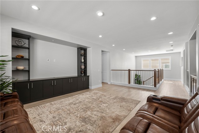 Image 14 of 33 For 20720 Liana Court