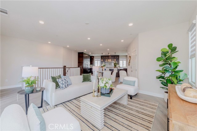 195 Stellar, Irvine CA: https://media.crmls.org/medias/18984bb1-b686-4e47-814e-8a8e0edd0e72.jpg