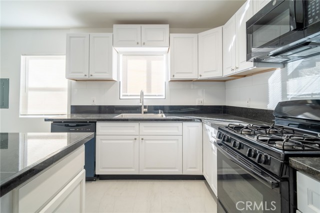 Detail Gallery Image 5 of 23 For 2370 Pine, Long Beach,  CA 90806 - 2 Beds | 1 Baths