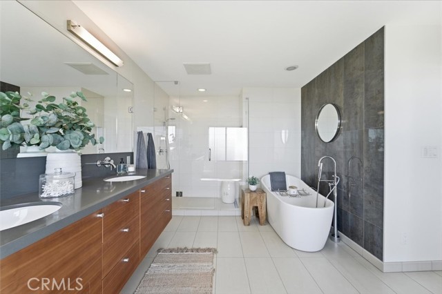 6762 Birchman Drive, Rancho Palos Verdes, California 90275, 5 Bedrooms Bedrooms, 0 ,3 BathroomsBathrooms,Residential,For Sale,Birchman Drive,0,SB26107430