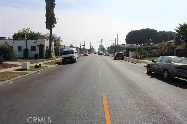 Detail Gallery Image 4 of 49 For 9812 S Denker, Los Angeles,  CA 90047 - 2 Beds | 1 Baths