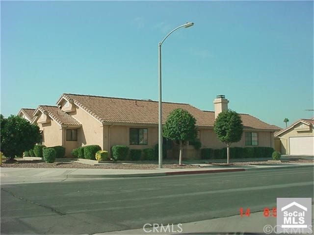 Detail Gallery Image 1 of 3 For 765 Ensenada Dr, Hemet,  CA 92545 - 2 Beds | 2 Baths