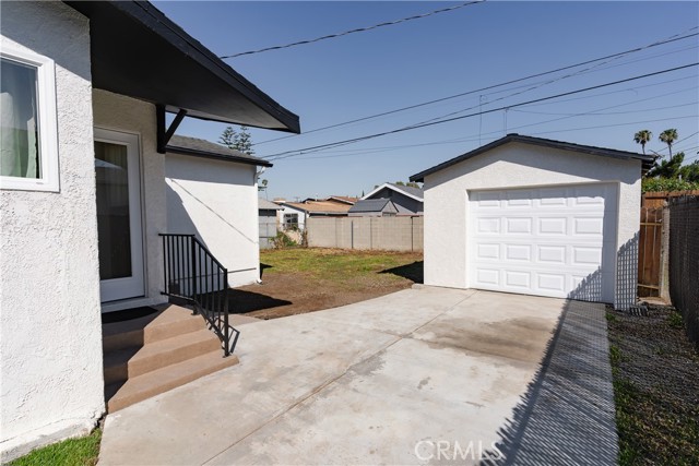 Detail Gallery Image 11 of 12 For 1615 W 67th, Los Angeles,  CA 90047 - 3 Beds | 2 Baths