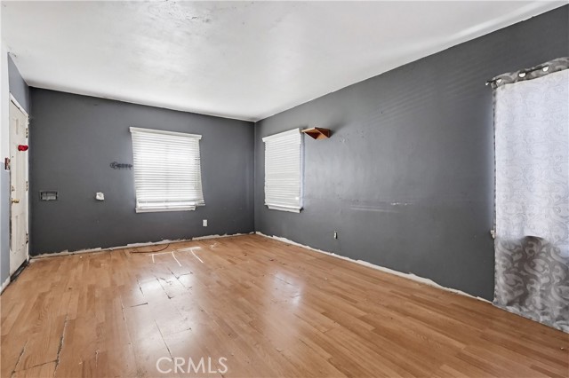 Detail Gallery Image 4 of 19 For 9949 Covello, Burbank,  CA 91504 - 2 Beds | 1 Baths