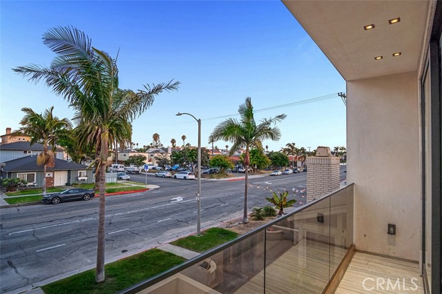 Detail Gallery Image 44 of 68 For 505 17th St, Huntington Beach,  CA 92648 - 3 Beds | 2/1 Baths