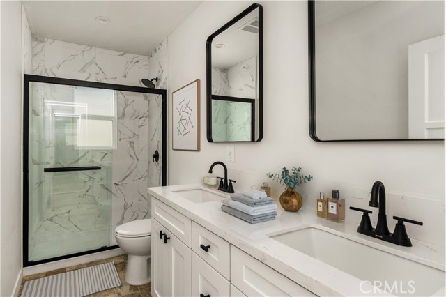 Detail Gallery Image 9 of 17 For 621 S Burris, Compton,  CA 90221 - 4 Beds | 2/1 Baths