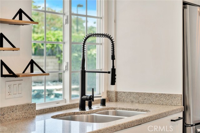 25735 Williamsburg Court, Lake Forest CA: https://media.crmls.org/medias/189d83cb-12cb-4740-b874-cc722735263c.jpg