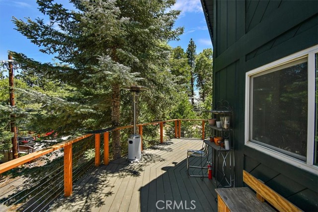 Detail Gallery Image 10 of 19 For 1180 Scenic Way, Rimforest,  CA 92378 - 3 Beds | 2 Baths