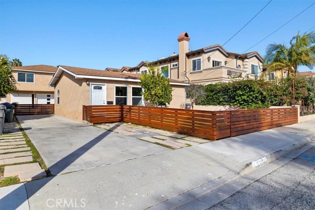 2205 Warfield Avenue, Redondo Beach, California 90278, ,Residential Income,Sold,Warfield,RS22025833