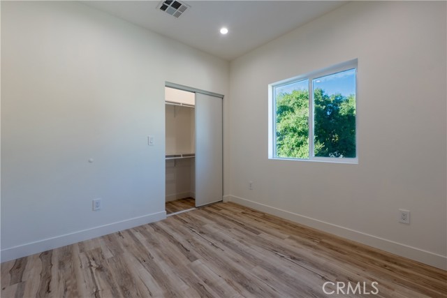 Detail Gallery Image 11 of 18 For 10421 Amigo Ave, Porter Ranch,  CA 91326 - 3 Beds | 2/1 Baths