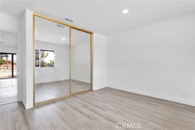 14855 Flathead Road, Apple Valley CA: https://media.crmls.org/medias/189e9f05-db69-4036-a22f-17c32961abfe.jpg