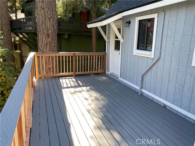 Detail Gallery Image 4 of 14 For 685 Wellsley Dr, Lake Arrowhead,  CA 92352 - 2 Beds | 1 Baths