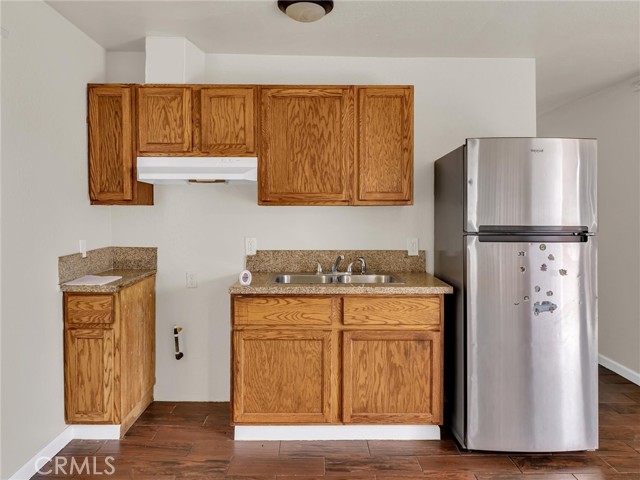 Detail Gallery Image 3 of 14 For 413 1/2 E Darlan St, Gardena,  CA 90248 - 2 Beds | 1 Baths