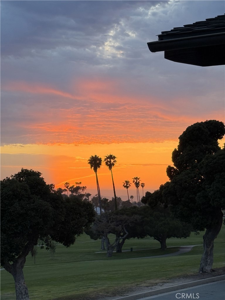 https://media.crmls.org/medias/189fd226-d44a-40a0-8cf5-aba6b2cc8b5a.jpg?preset=X-Large