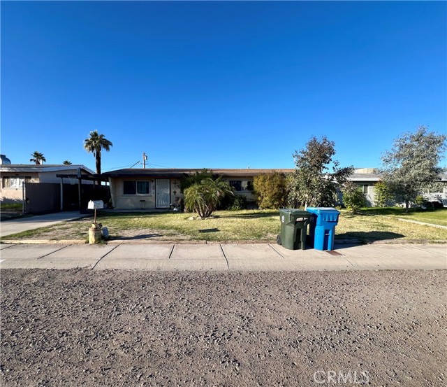 Detail Gallery Image 3 of 26 For 2025 Rio Vista, Needles,  CA 92363 - 3 Beds | 2 Baths