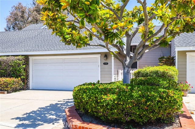 2720 Hilltop Drive, Newport Beach CA: https://media.crmls.org/medias/18a01b59-0dc9-4376-91bf-00764f4f5ee2.jpg