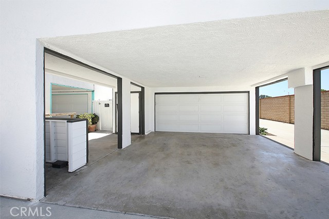 Detail Gallery Image 15 of 49 For 203 Cedar St a & B,  Newport Beach,  CA 92663 - 4 Beds | 3 Baths