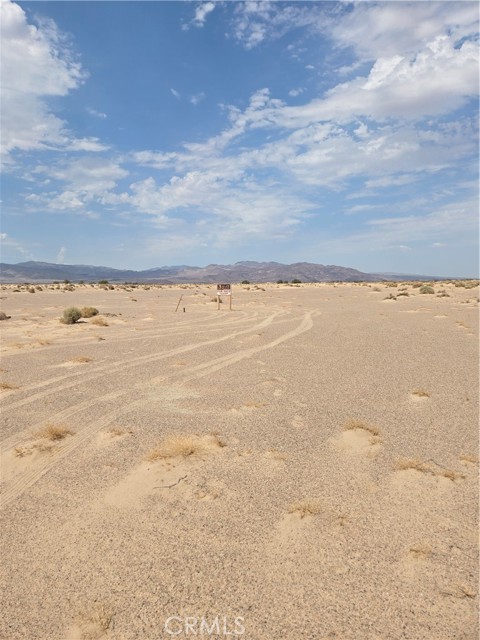 32744 Bon View Avenue, Newberry Springs, California 92365, ,Land,For Sale,32744 Bon View Avenue,CRHD25157940