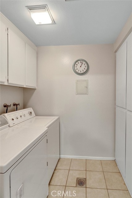 1180 Strawberry Lane, Glendora CA: https://media.crmls.org/medias/18a2210e-a9cb-49c0-a69c-008554623d03.jpg