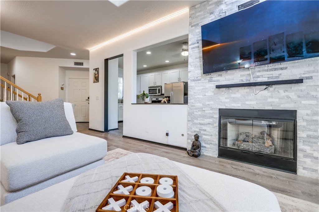 MLS #OC25229146 image #6