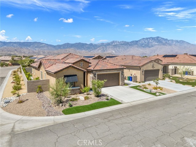 Detail Gallery Image 2 of 46 For 27 Medoc, Rancho Mirage,  CA 92270 - 2 Beds | 2/1 Baths