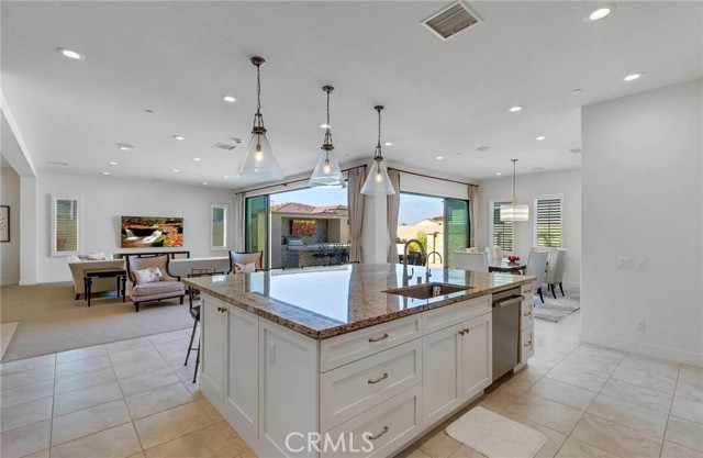 Detail Gallery Image 12 of 36 For 52 Eider Run, Irvine,  CA 91618 - 5 Beds | 5/1 Baths