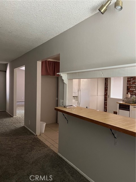 Detail Gallery Image 8 of 10 For 14457 Willow, Hesperia,  CA 92345 - 3 Beds | 2 Baths