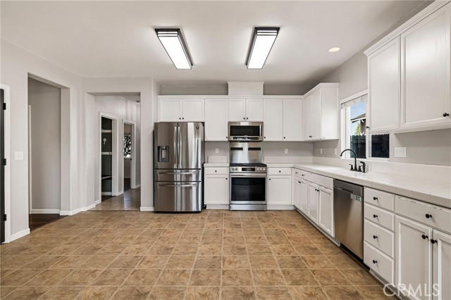 360 El Dorado Avenue, Willows CA: https://media.crmls.org/medias/18a660d2-eb52-478a-b208-3e4605a94a5d.jpg