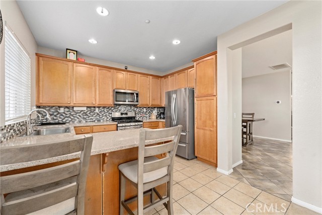 Detail Gallery Image 13 of 34 For 15415 Park Point Ave #102,  Lake Elsinore,  CA 92532 - 3 Beds | 2 Baths