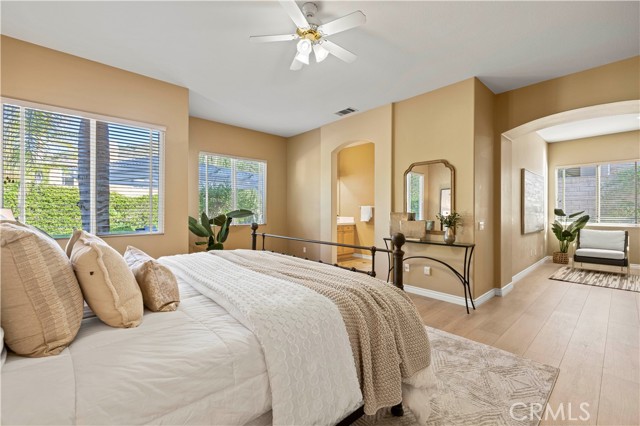 Image 23 of 52 For 24986 Greensbrier Drive