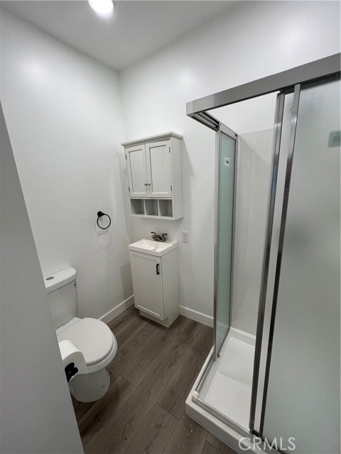 Detail Gallery Image 9 of 10 For 19849 Gresham St, Northridge,  CA 91324 - 1 Beds | 1 Baths