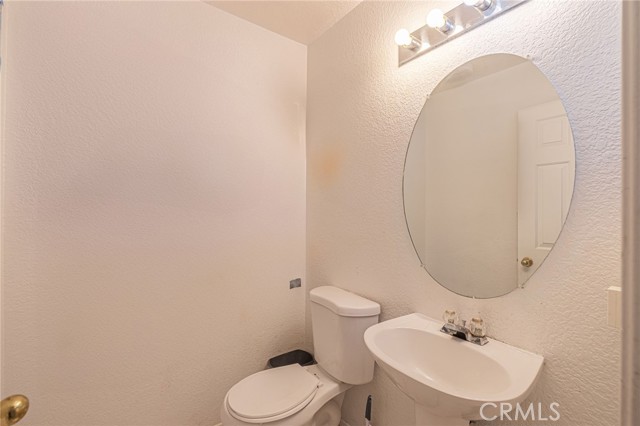 Detail Gallery Image 10 of 23 For 3241 Abbey Ln, Palmdale,  CA 93551 - 3 Beds | 2 Baths