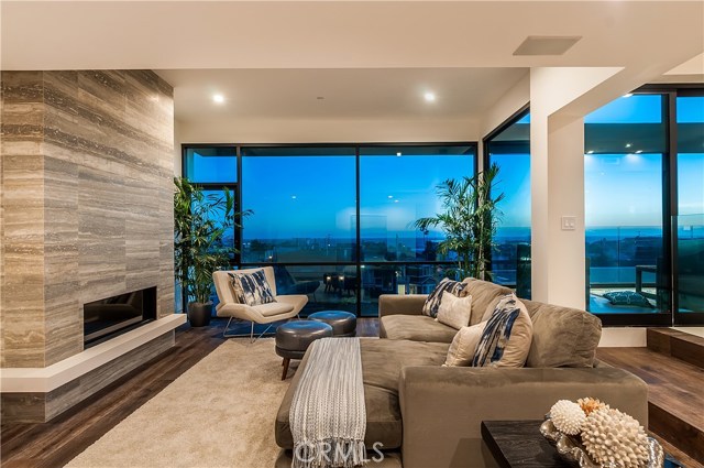 1635 Palm Drive, Hermosa Beach, California 90254, 4 Bedrooms Bedrooms, ,3 BathroomsBathrooms,Residential,Sold,Palm,SB17135203