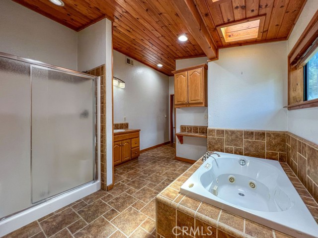 2208 Bernina, Pine Mountain Club CA: https://media.crmls.org/medias/18a7be87-9be2-498b-93c0-ea3fcefba1fc.jpg