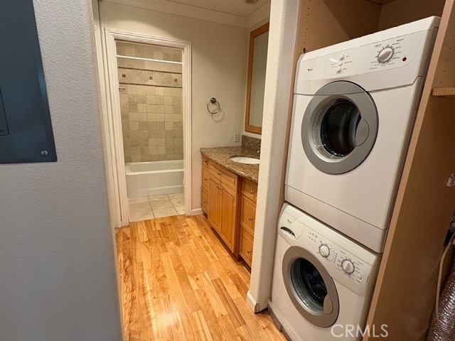 Detail Gallery Image 8 of 14 For 101 Scholz Plz #223,  Newport Beach,  CA 92663 - 1 Beds | 1 Baths